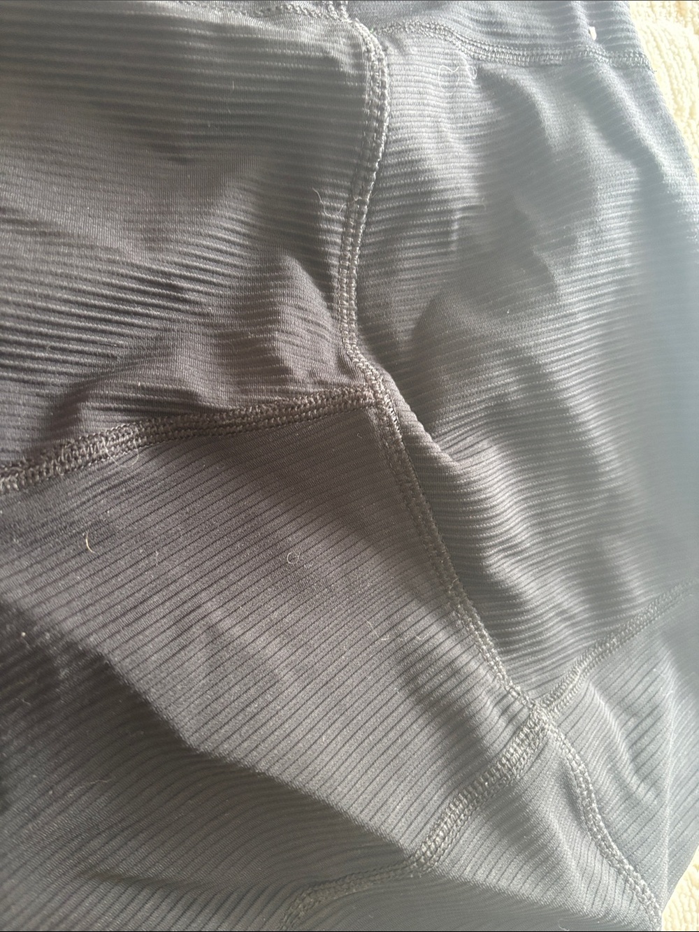 Old Navy Black High-Rise Active Leggings - Picture 6 of 8